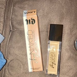 Urban Decay stay naked liquid foundation